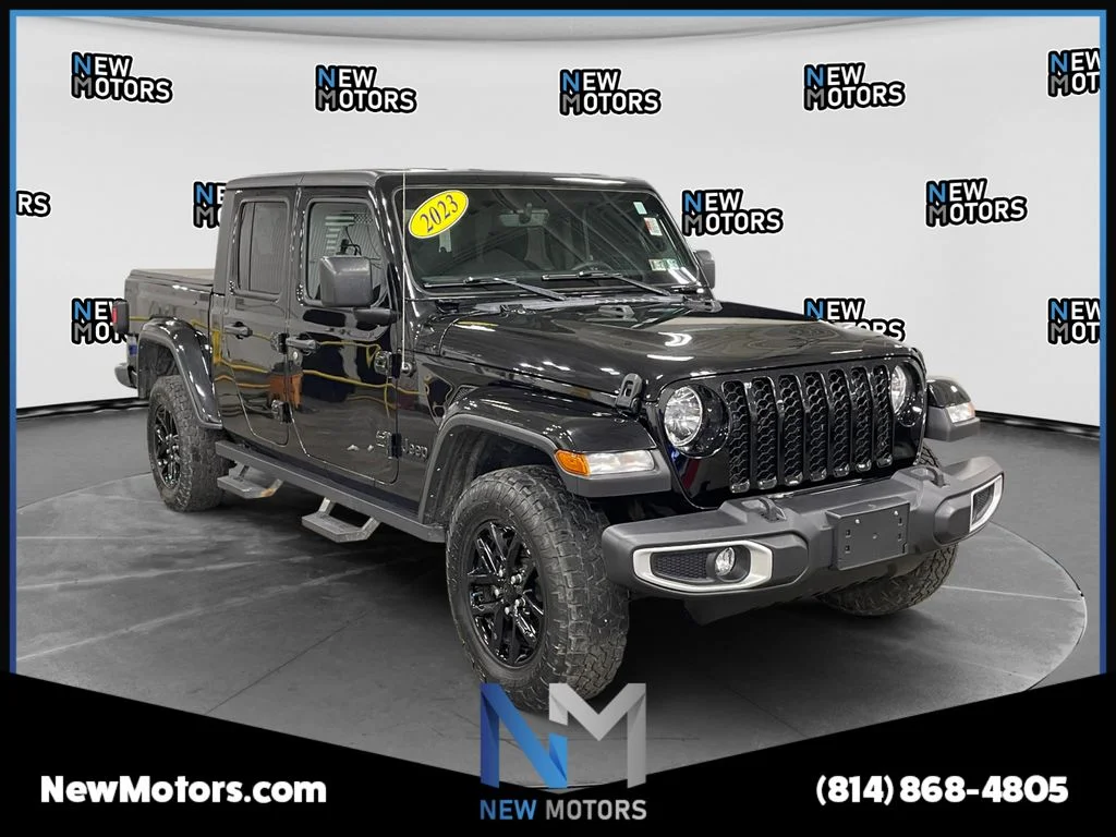 Used 2023 Black Clearcoat Jeep Sport S image 7