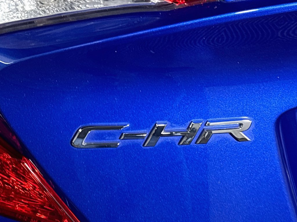 Used 2018 Blue Toyota XLE image 23