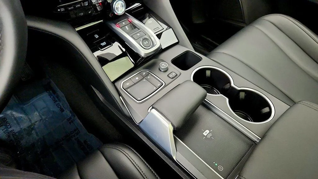 Used 2023 Majestic Black Pearl Acura SH-AWD image 16