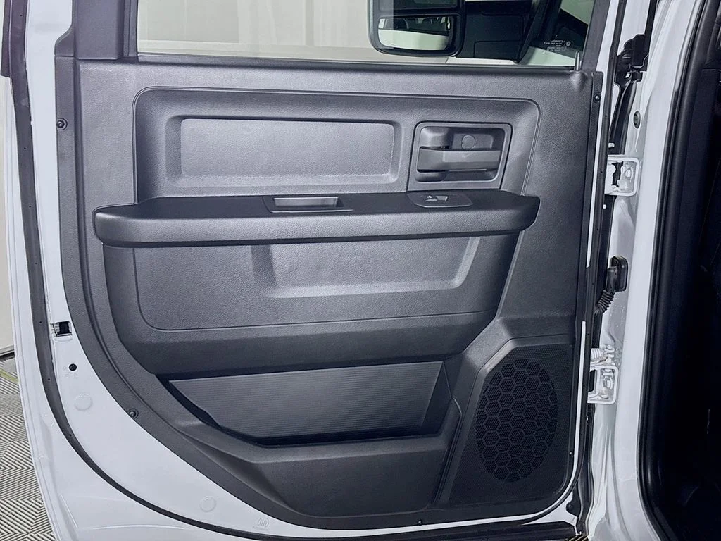 2025 RAM 2500 Tradesman - Photo 19