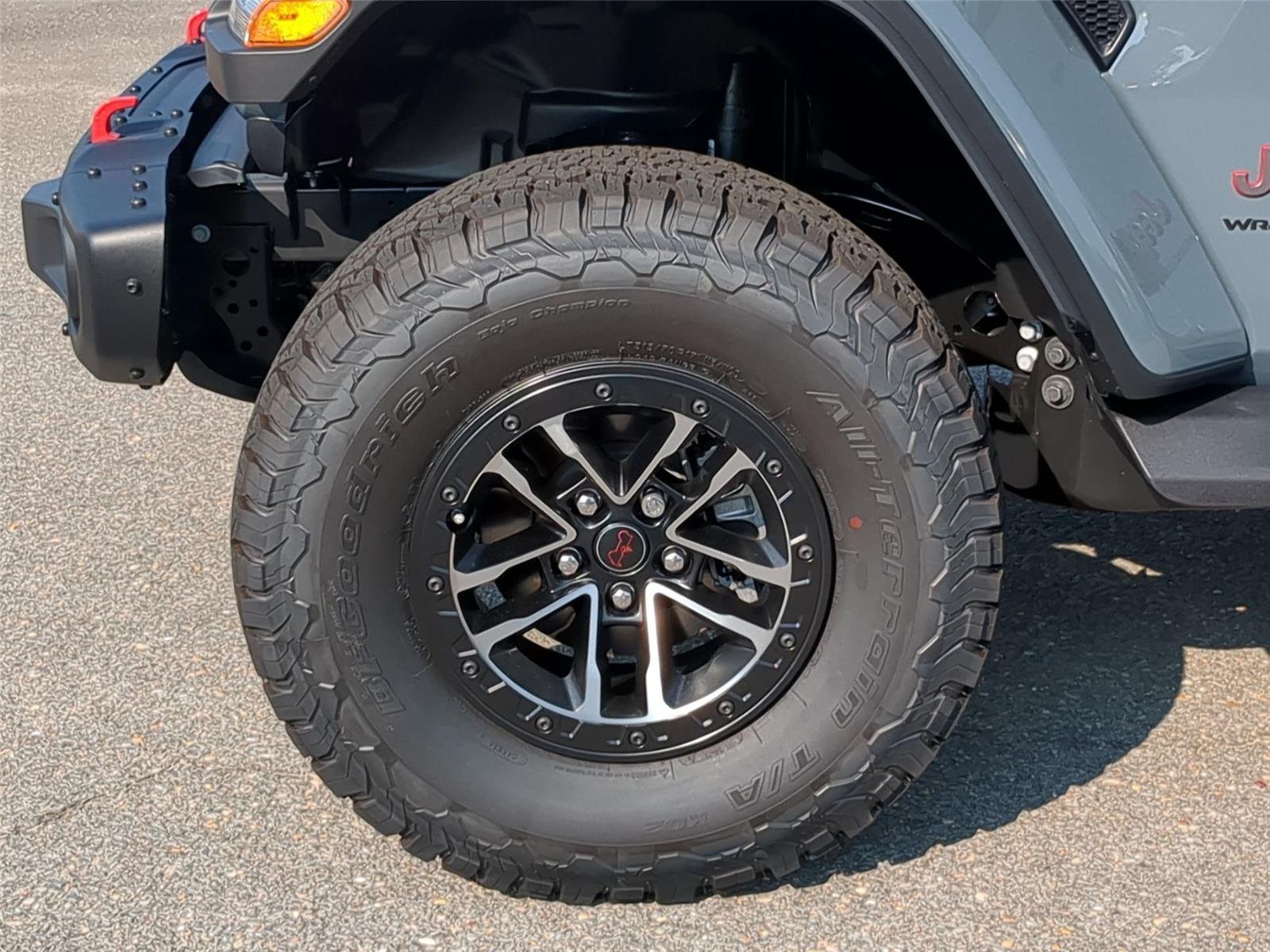 New 2026 Anvil Clear-Coat Exterior Paint Jeep Rubicon X image 10