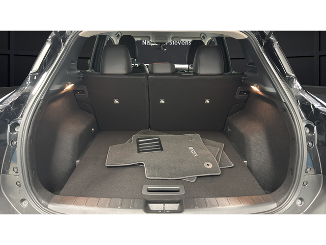 Used 2025 Super Black Nissan SR image 26