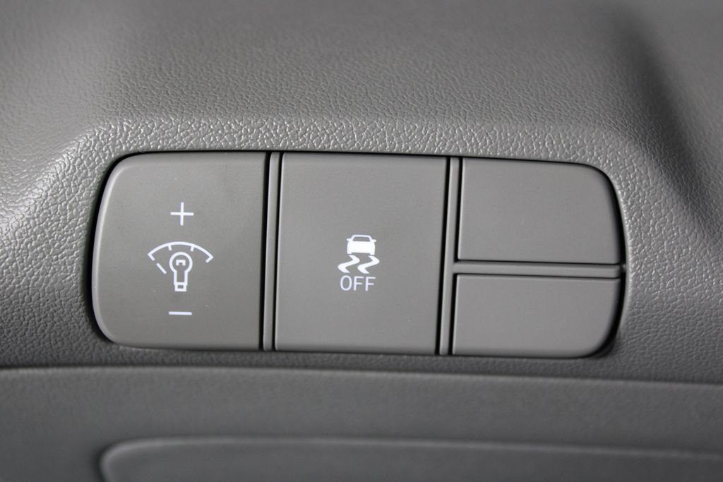 2025 Hyundai Elantra SEL - Photo 24