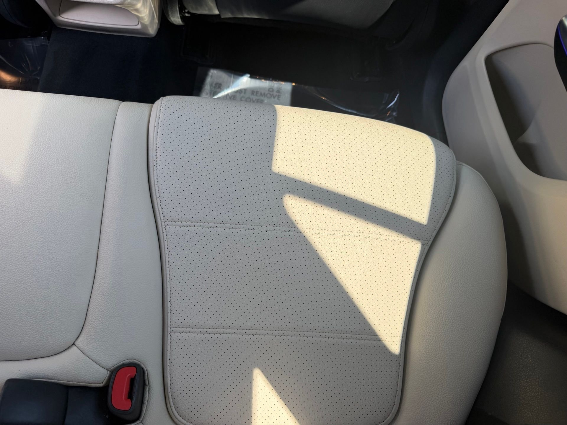 Certified Used 2023 White Mercedes-Benz GLC 300 image 24