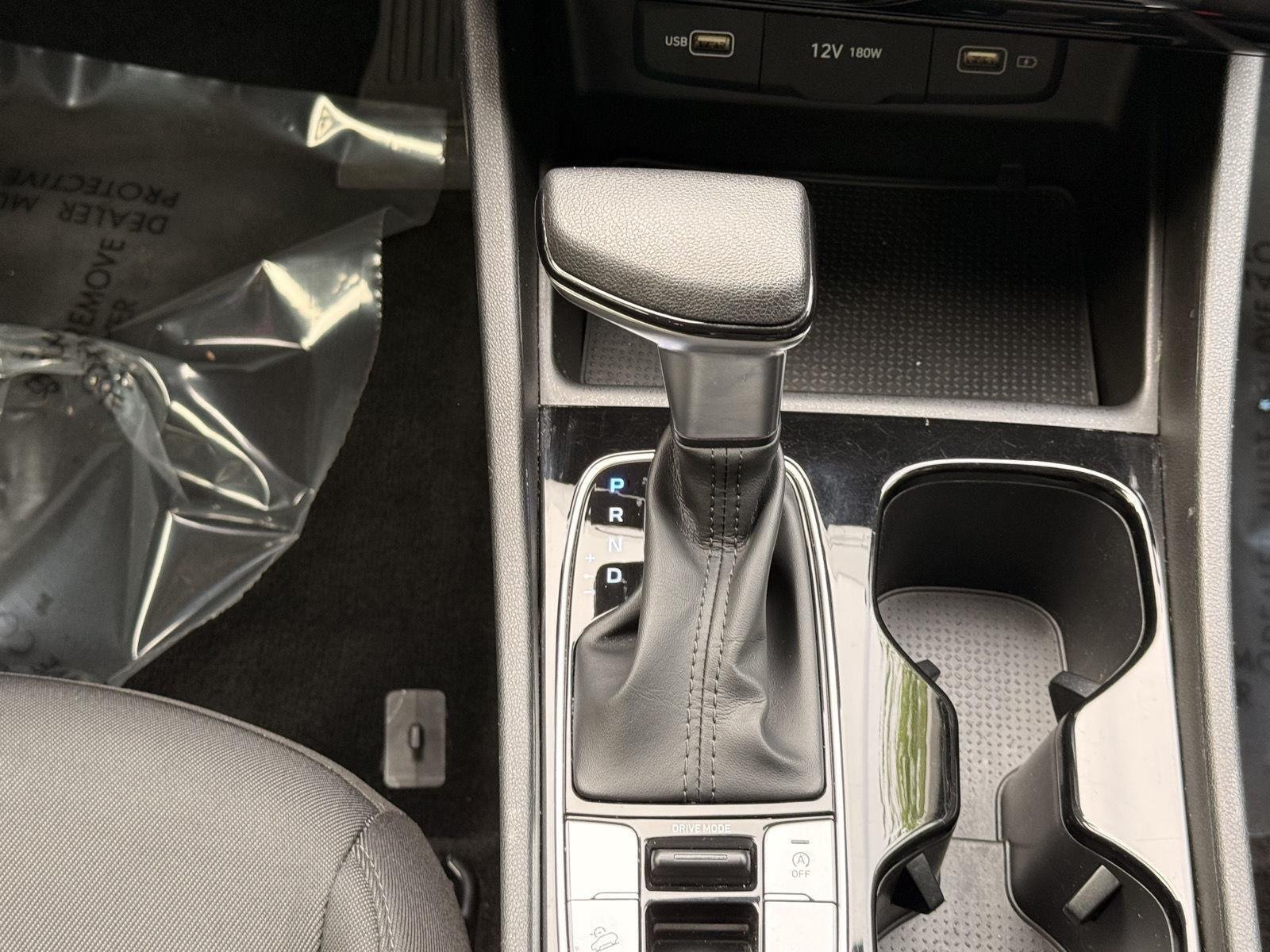 2022 Hyundai Tucson SE - Photo 27
