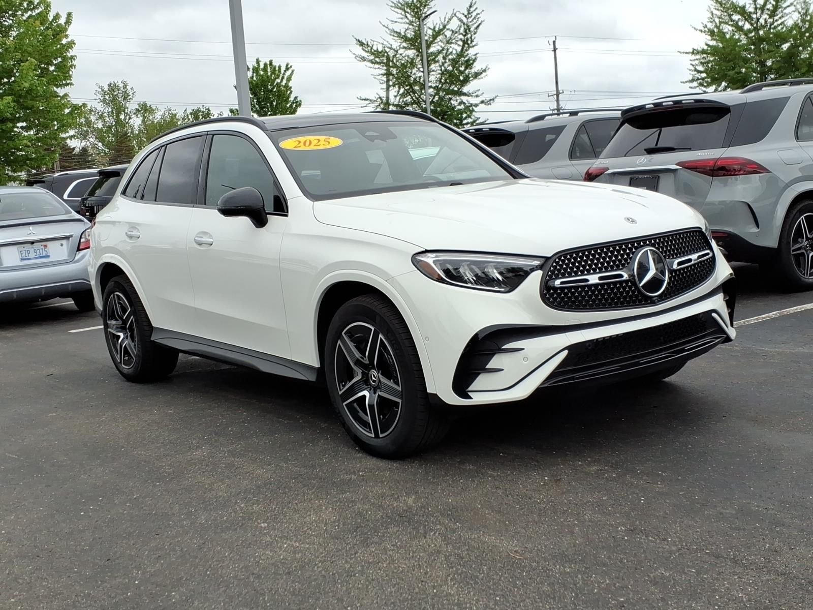 Used 2025 White Mercedes-Benz GLC 300 image 8