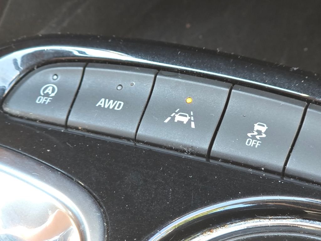Used 2020 Black Buick Select image 9