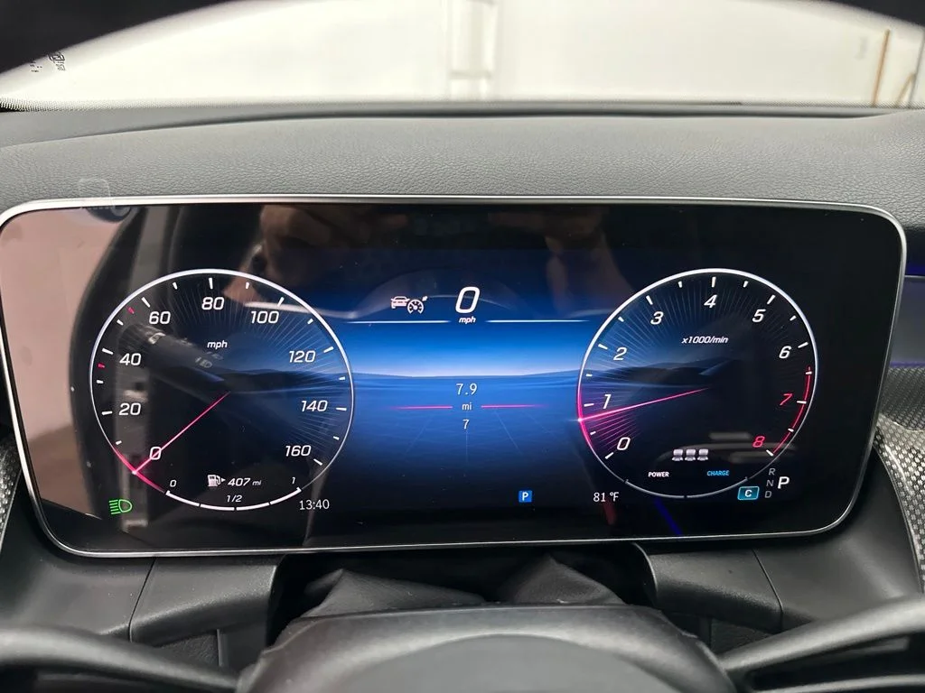 New 2027 White Mercedes-Benz GLC 300 image 15