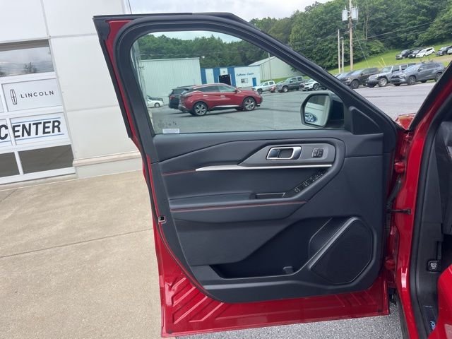 New 2025 Rapid Red Metallic Tinted Clearcoat Ford ST image 31