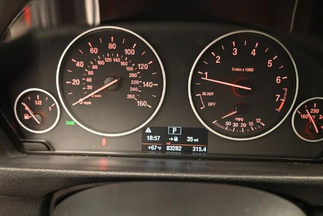 Used 2018 Red BMW 320i image 12