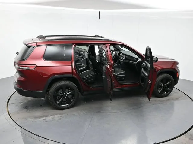 Used 2021 Velvet Red Pearlc Jeep Altitude image 44