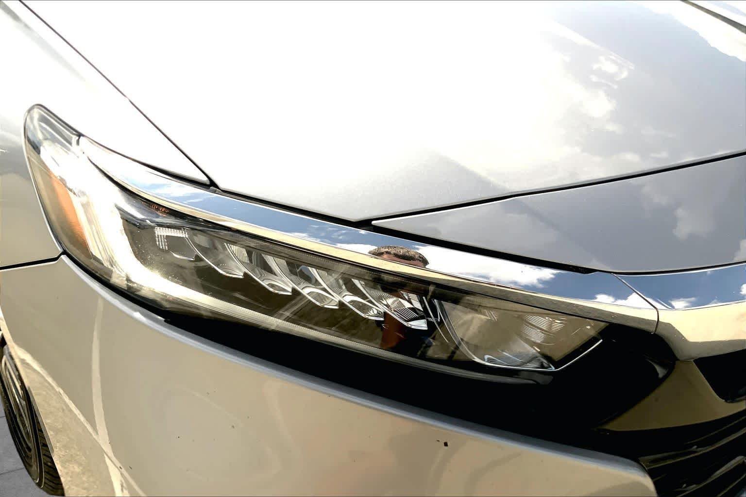 Used 2019 Lunar Silver Metallic Honda EX-L image 27