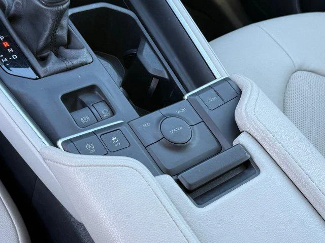 Certified Used 2024 WIND CHILL PEARL Toyota XLE image 48