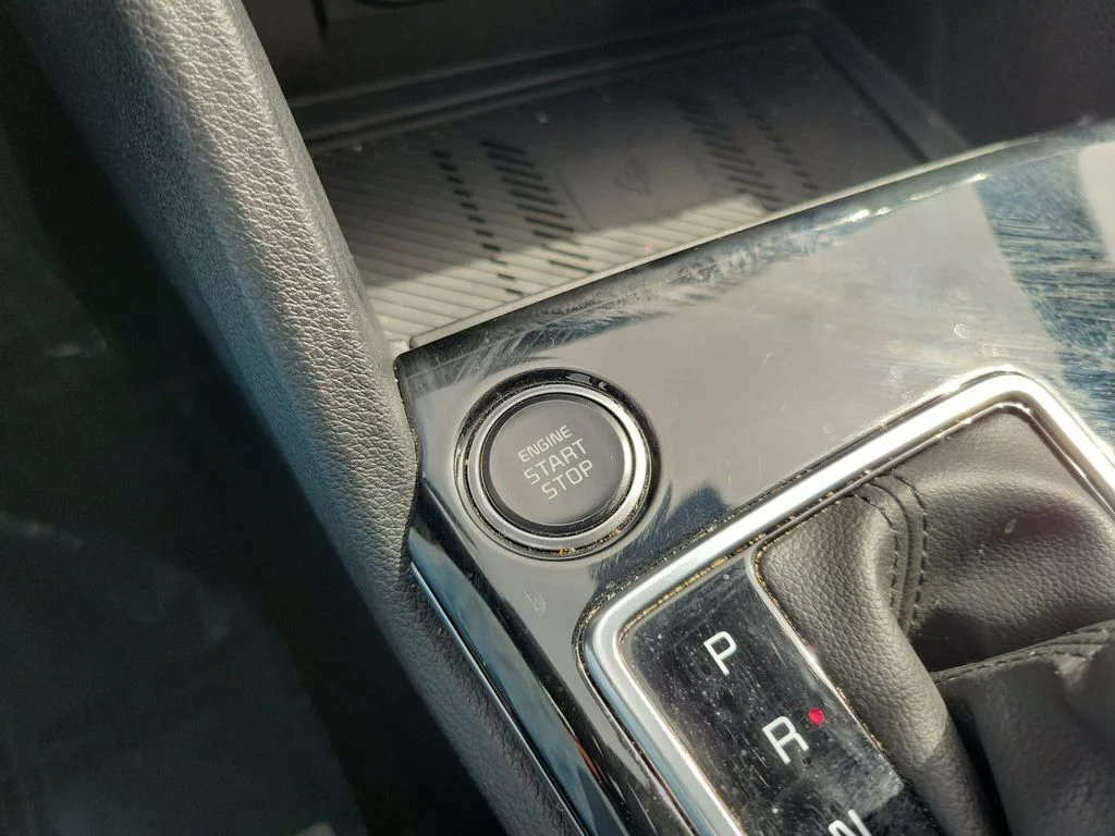 Used 2024 Red Kia X-Line image 29