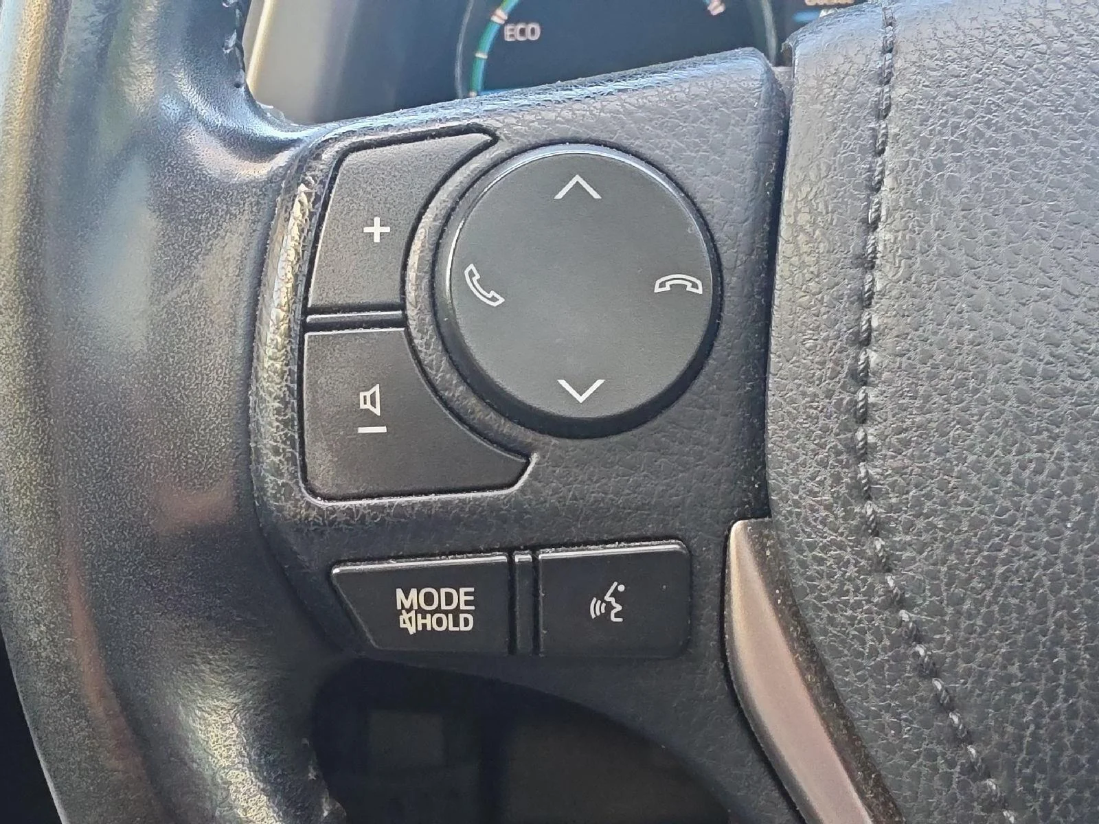 Used 2018 Magnetic Gray Metallic Toyota Limited image 17