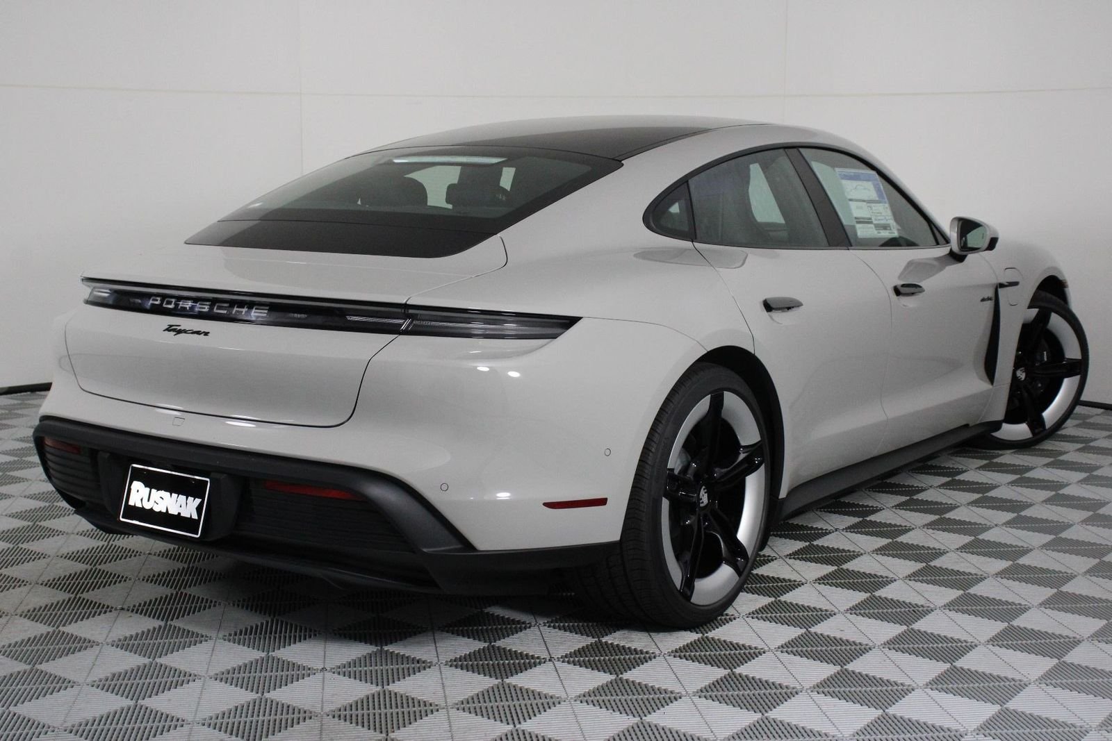 New 2026 Chalk Porsche  image 7
