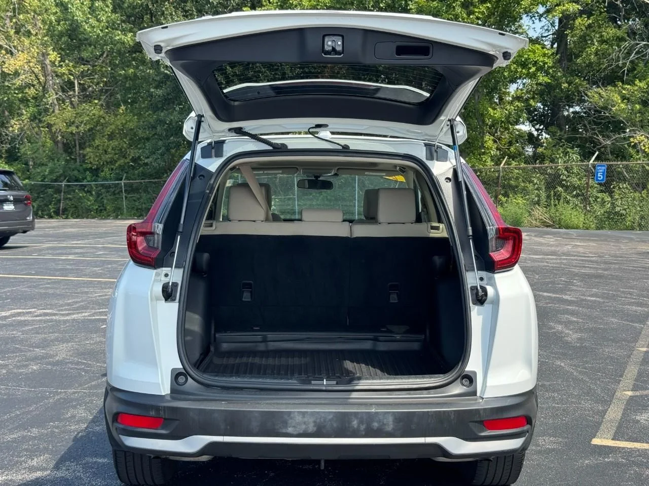 Used 2022 WHITE Honda EX image 5
