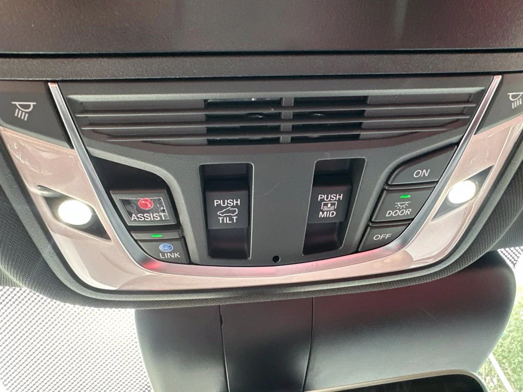 Used 2025 Gray Acura A-Spec Package image 23