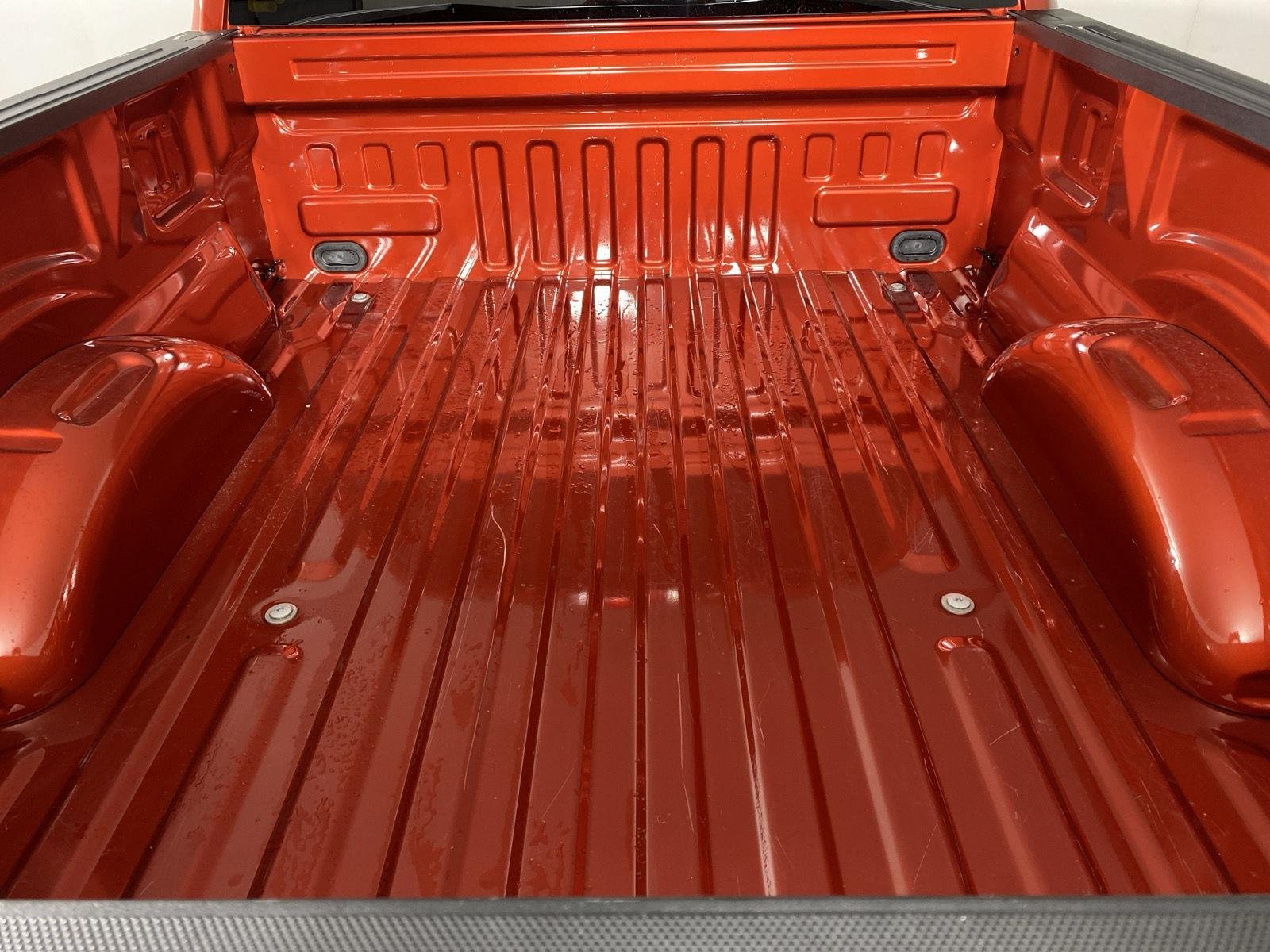 Used 2023 Hot Pepper Red Tinted Clearcoat Ford XLT image 26