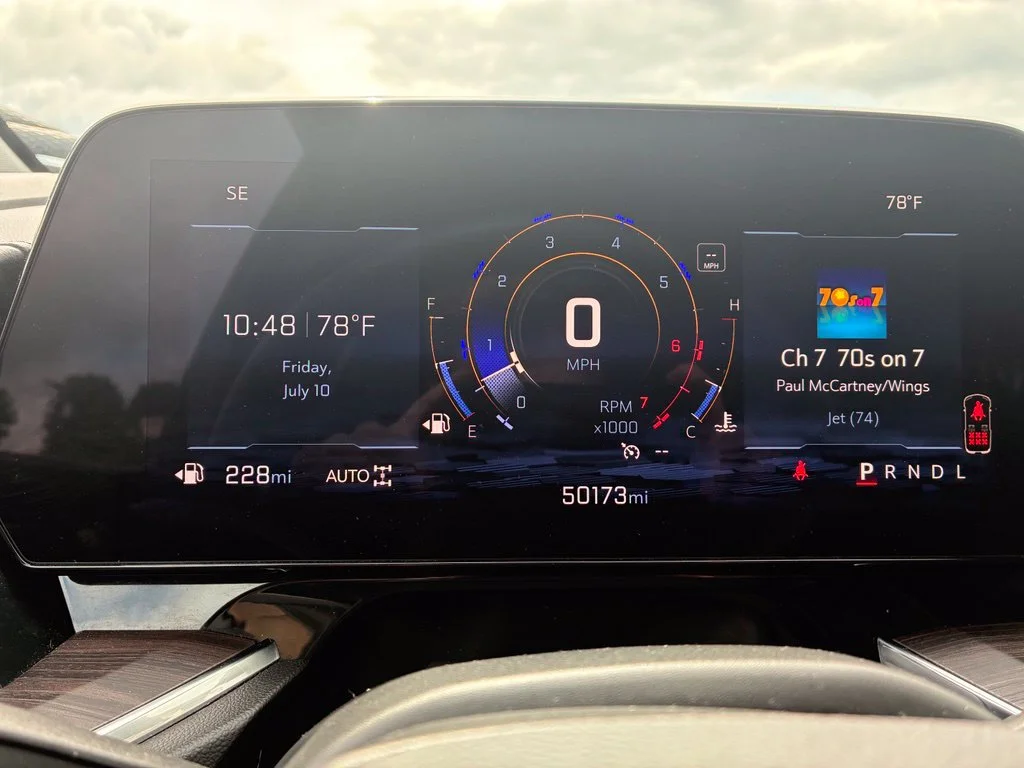Used 2025 Summit White Chevrolet LT image 170