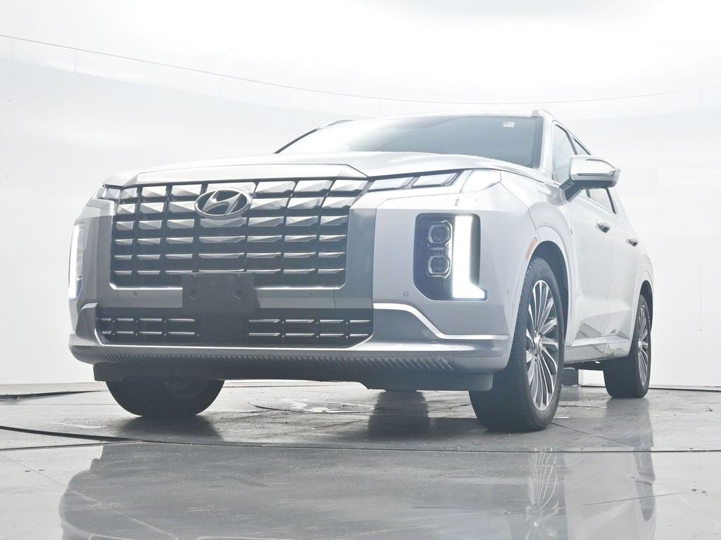 Certified Used 2024 Typhoon Silver Hyundai Calligraphy image 27