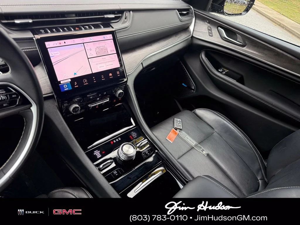 Used 2021 Gray Jeep Overland 4x4 image 33