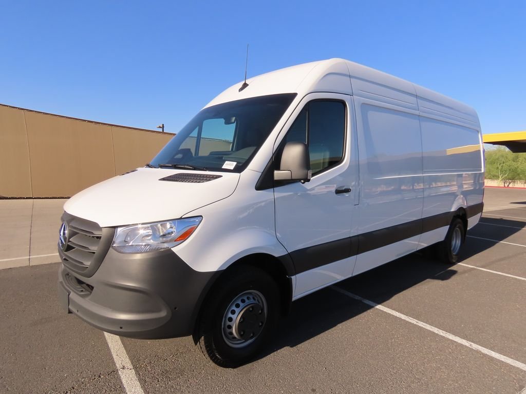 2026 Mercedes-Benz Sprinter 3500 170 WB HO High Roof's photo