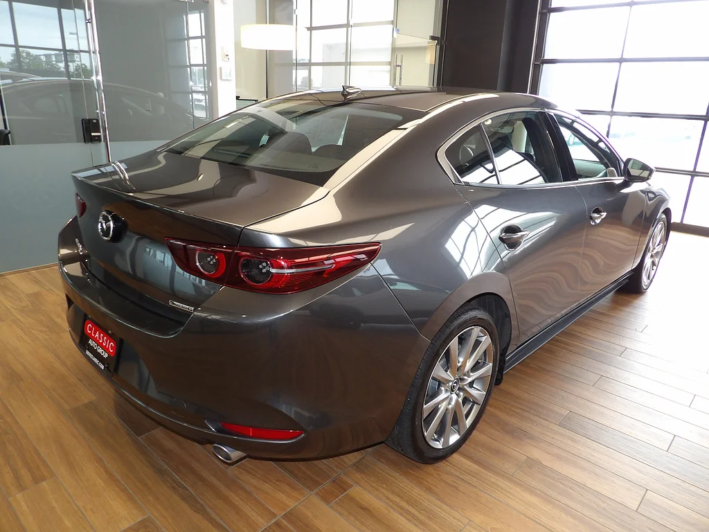 Used 2021 Machine Gray Metallic Mazda Premium image 6