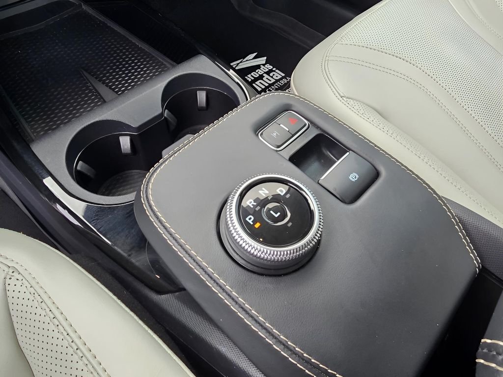 Used 2024 Star White Metallic Tri-Coat Ford Premium image 16