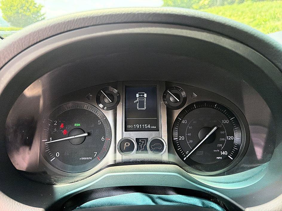 Used 2015 Starfire Pearl Lexus 460 image 14