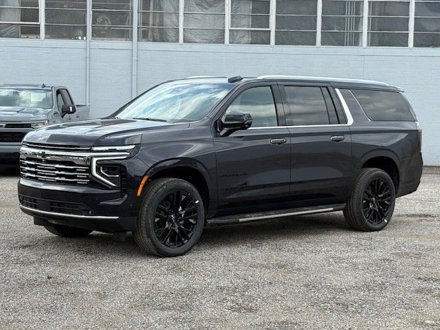 2025 Chevrolet Suburban Premier - Photo 8