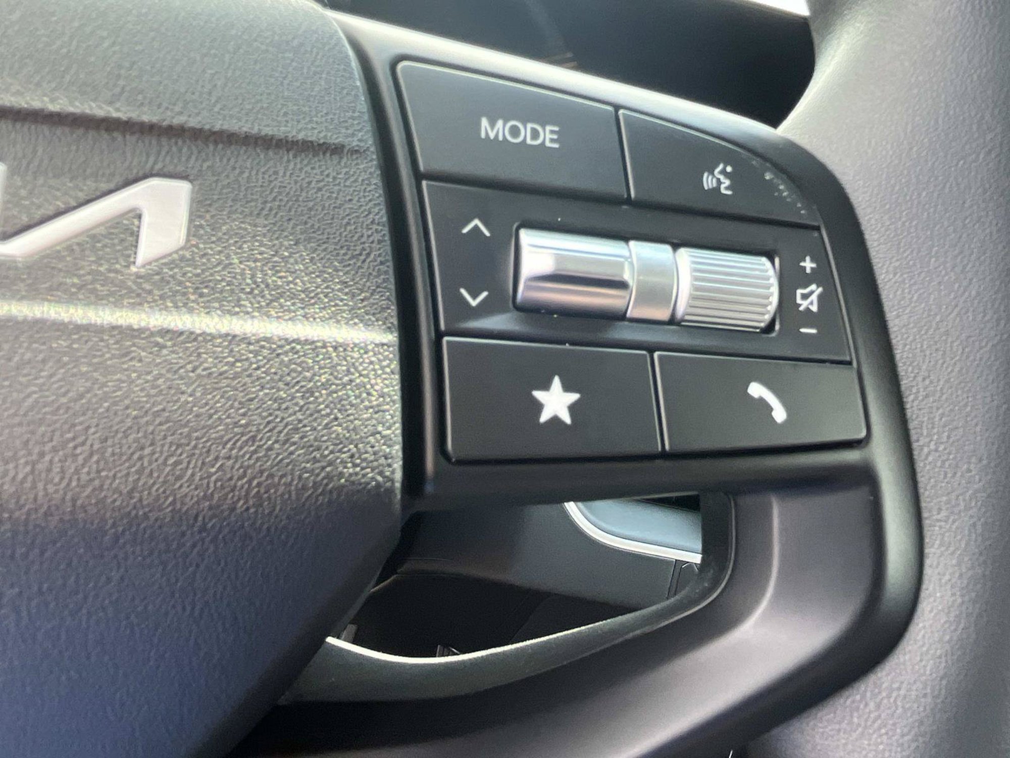 New 2026 Interstellar Gray Kia LXS image 25