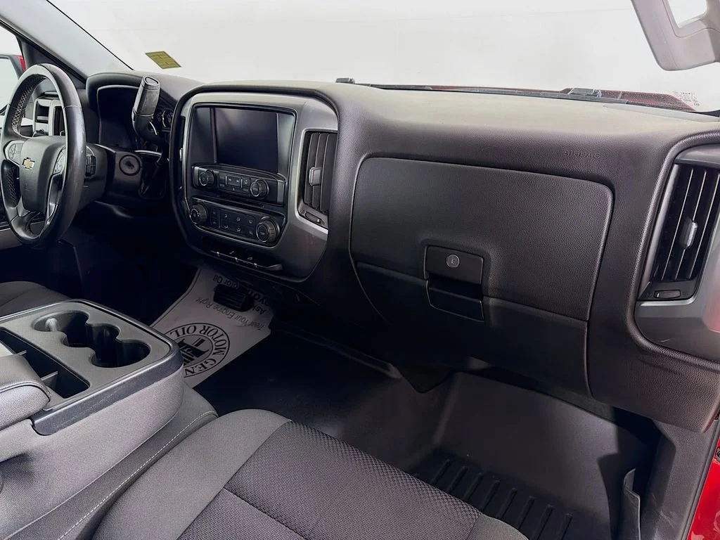 Used 2016 Red Chevrolet LT image 24