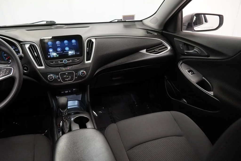 2023 Chevrolet Malibu 1LS - Photo 24