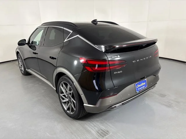 Used 2023 Black Genesis Advanced image 6
