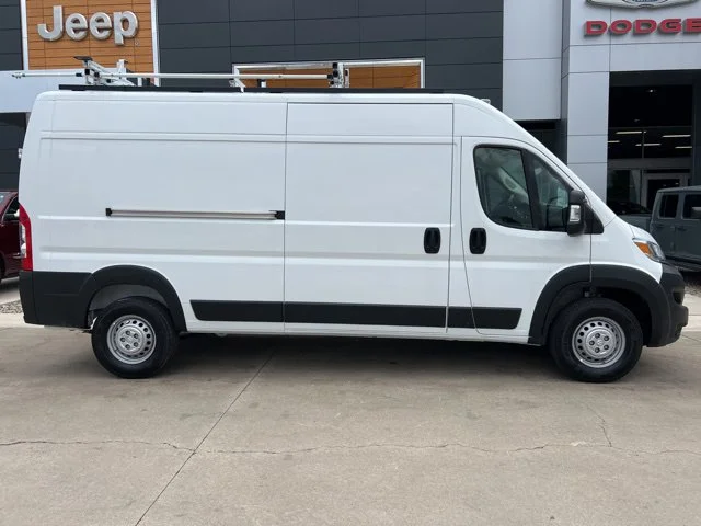 Used 2025 White Ram High Roof image 2