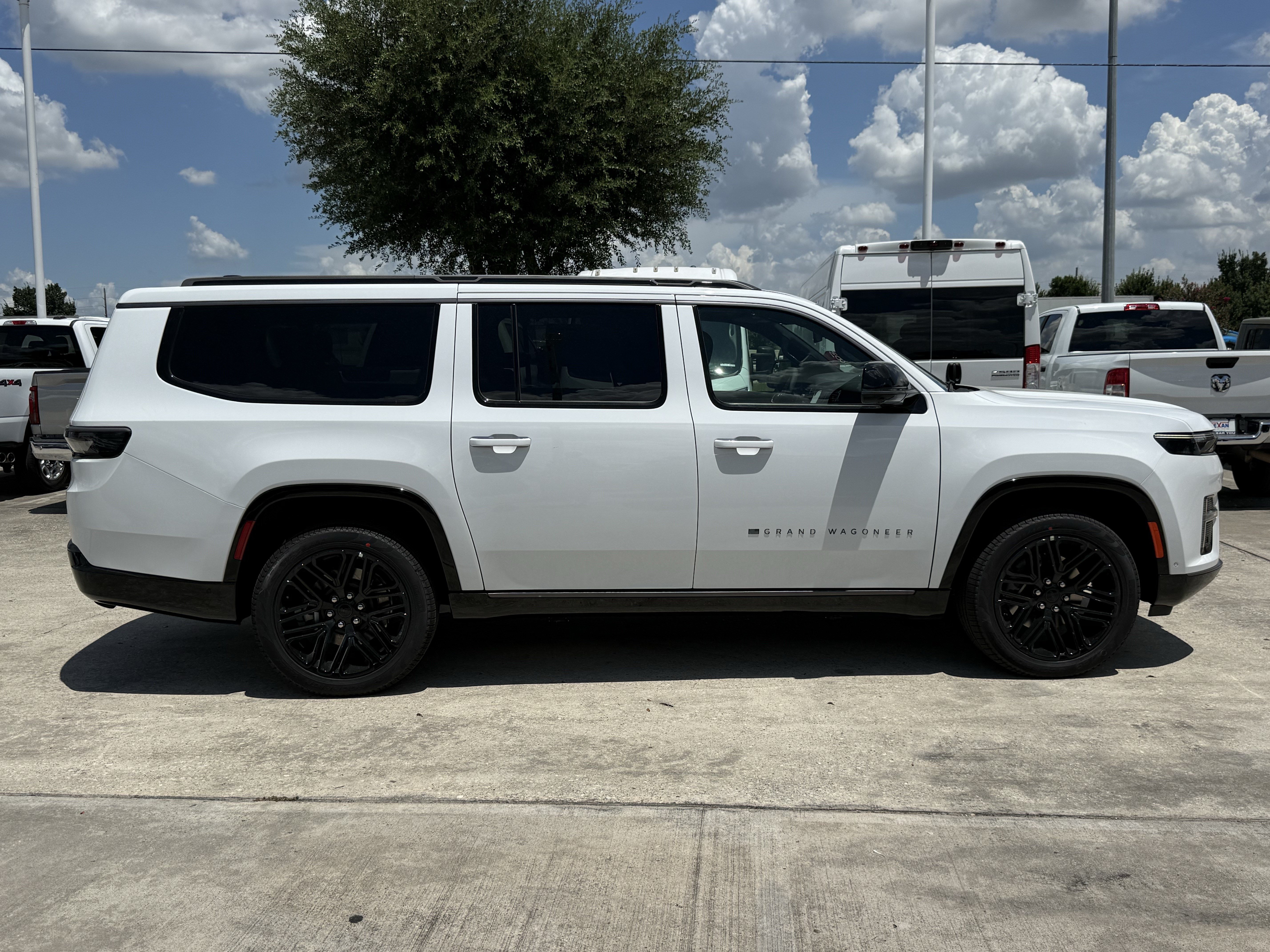 New 2026 Bright White Clearcoat Jeep Limited Reserve image 3