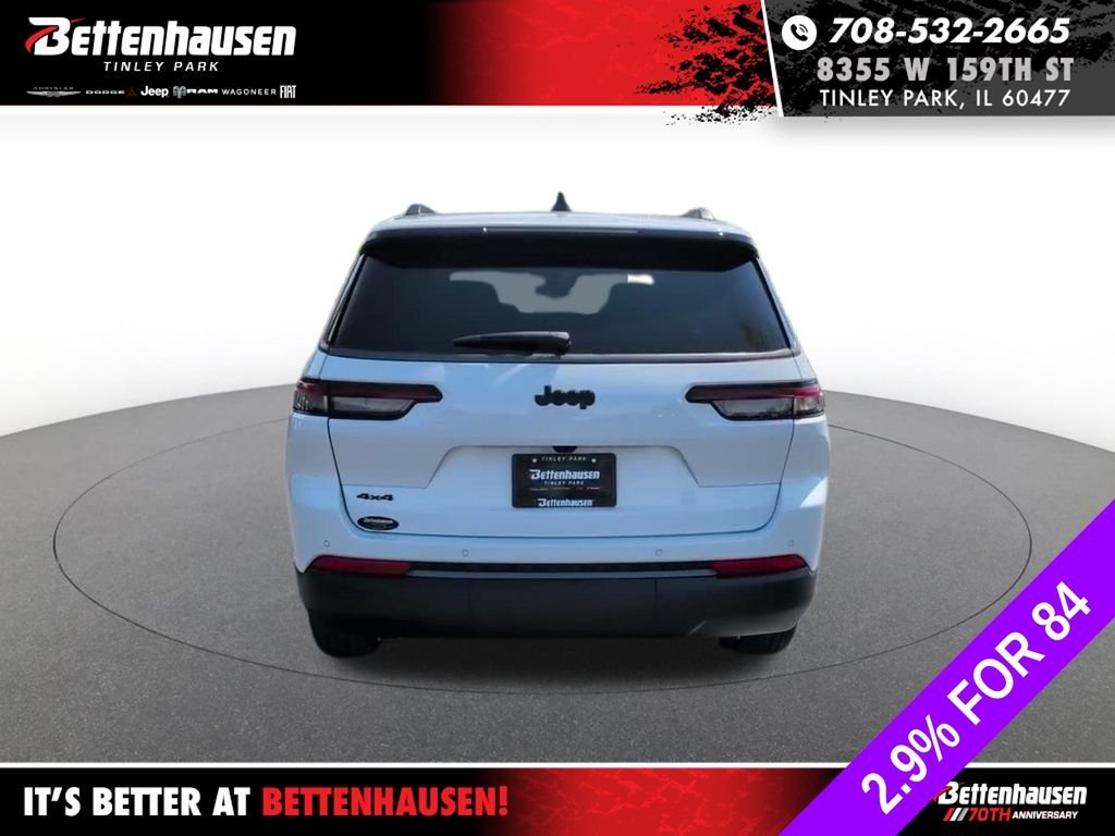 New 2026 Bright White Clear-Coat Exterior Paint Jeep Laredo image 8