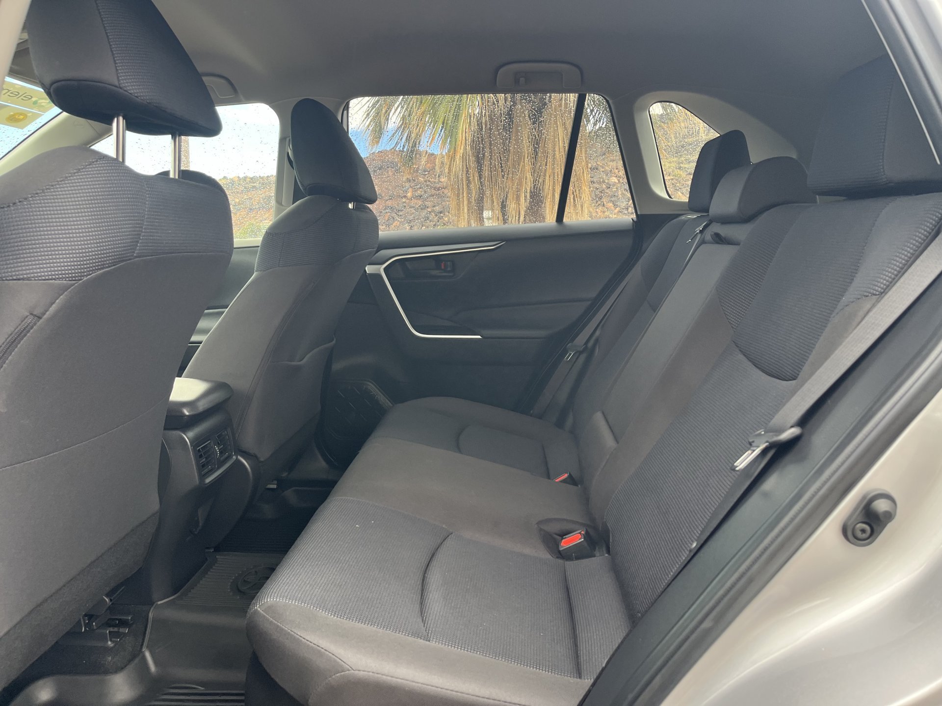 Used 2025  Toyota Hybrid LE image 2
