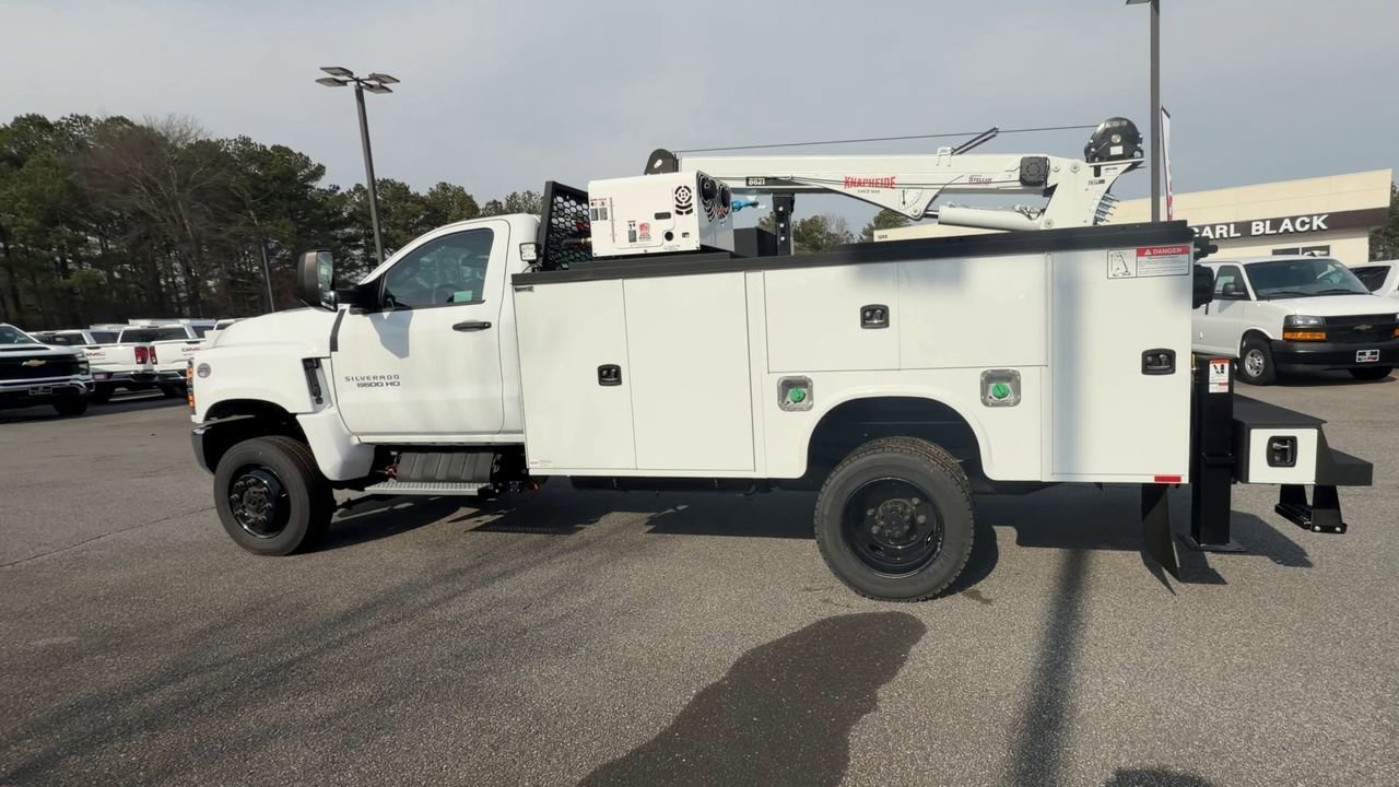 2024 Chevrolet Silverado 4500 HD Chassis Cab Work Truck - Photo 6