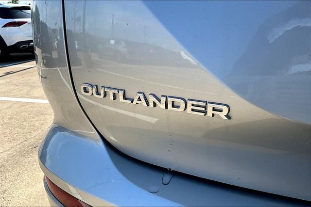 2026 Mitsubishi Outlander SE - Photo 9
