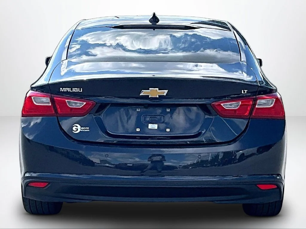 Used 2023 Gray Chevrolet LT image 5