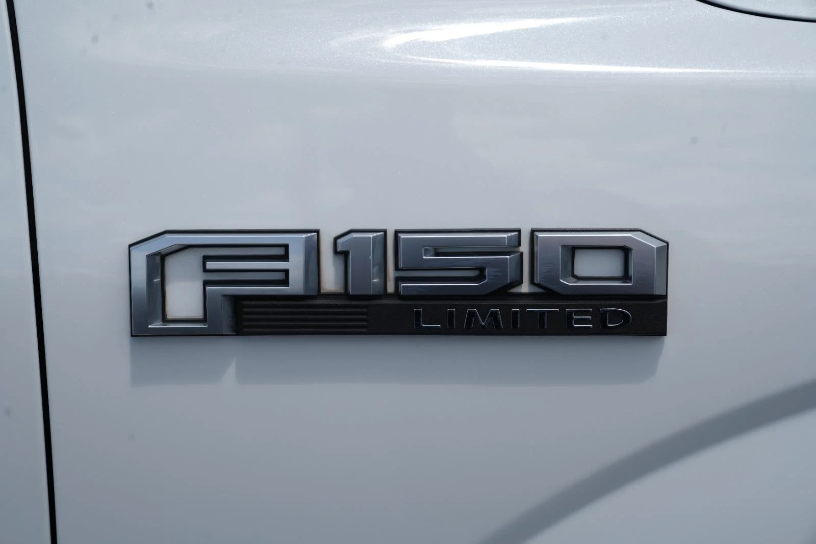 Used 2020 White Ford Limited image 10