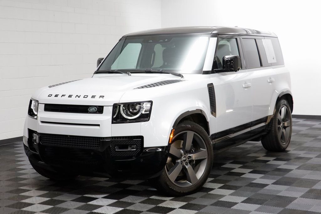 2023 Land Rover Defender V8