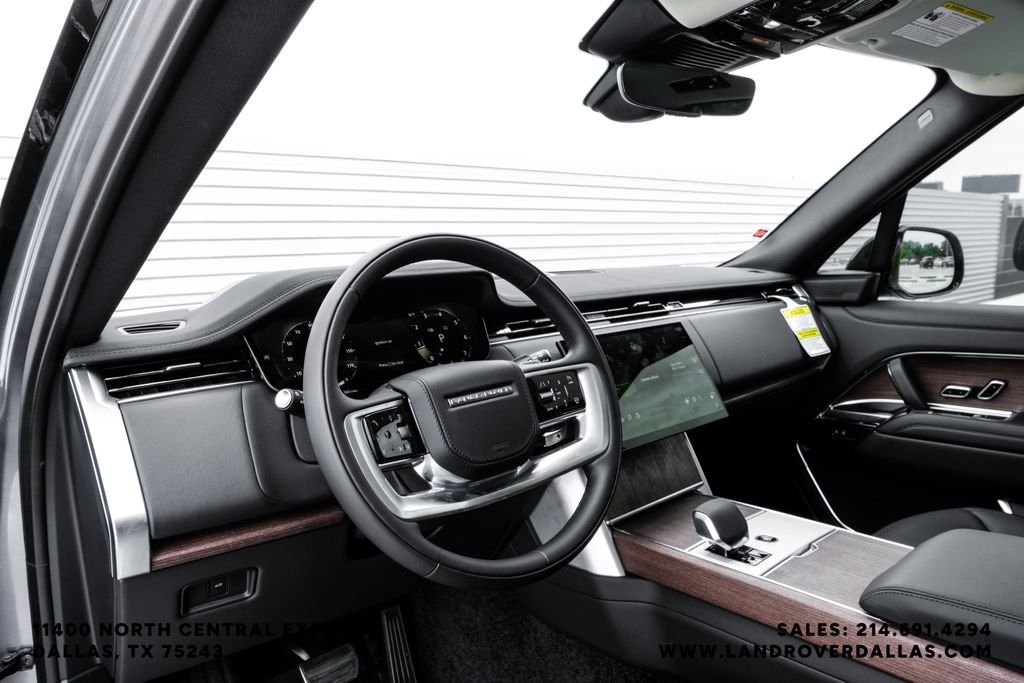2026 Land Rover Range Rover SE - Photo 2