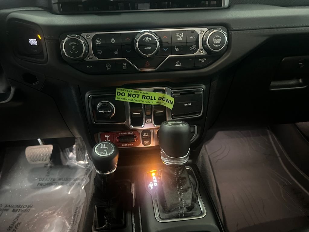 New 2026 Reign Jeep Rubicon image 16