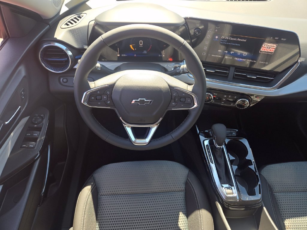 2026 Chevrolet Trax LT - Photo 8