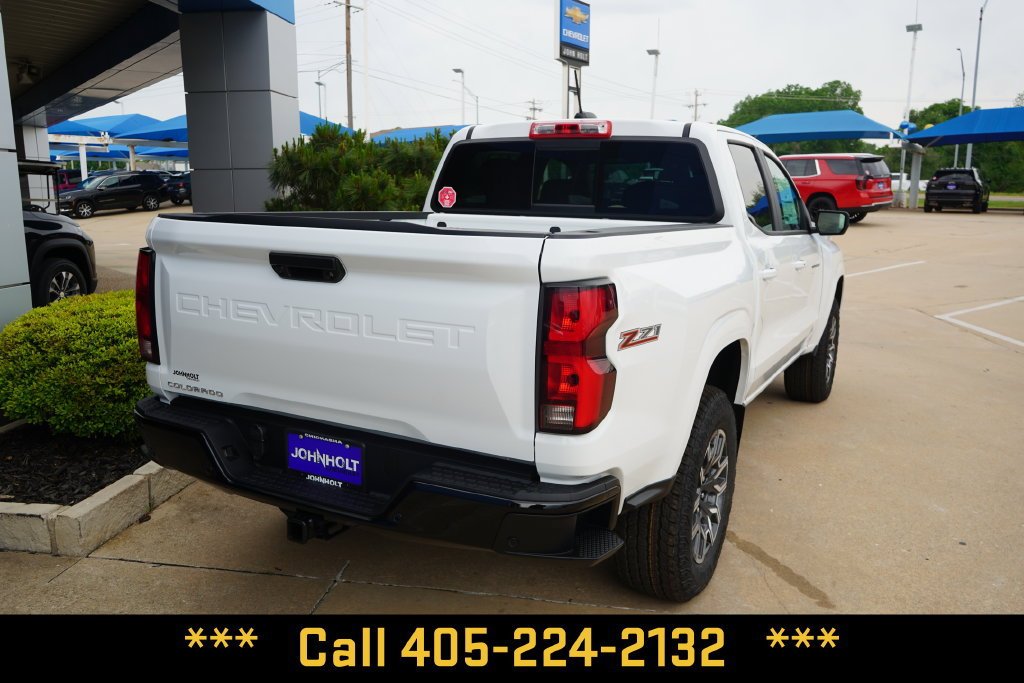 New 2026 Summit White Chevrolet Z71 image 9