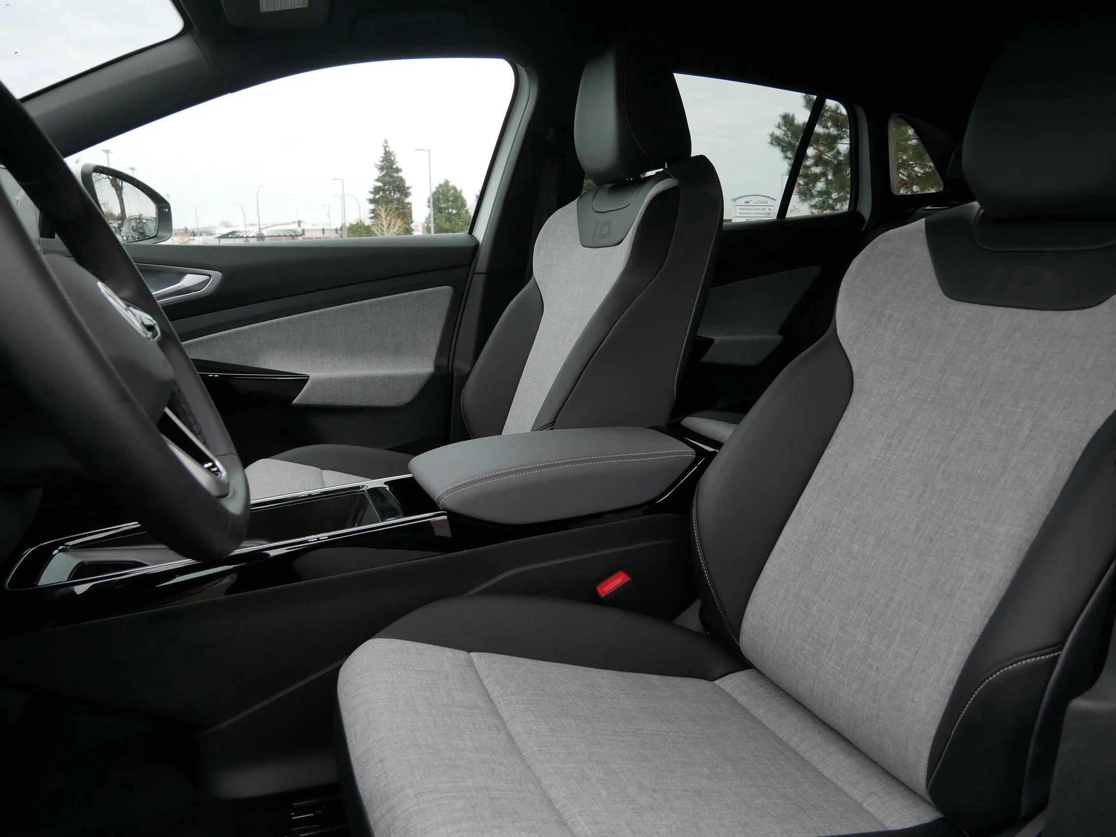 New 2026 Opal White Pearl Volkswagen Pro image 4