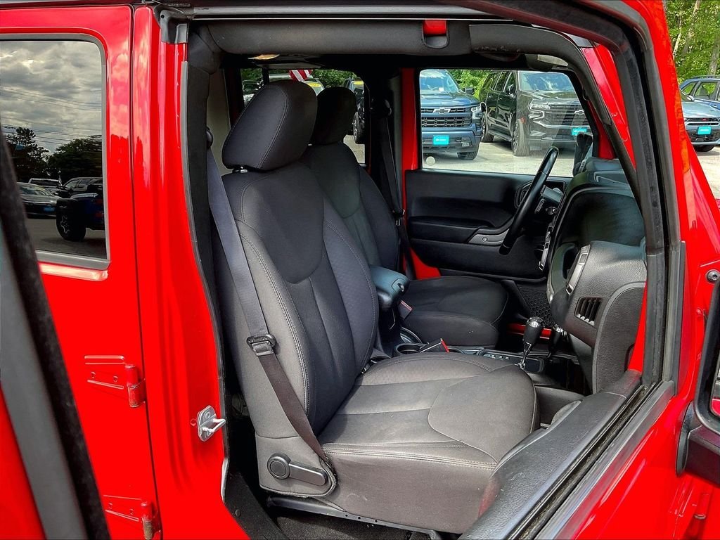 Used 2017 Red Jeep Unlimited Sport image 11